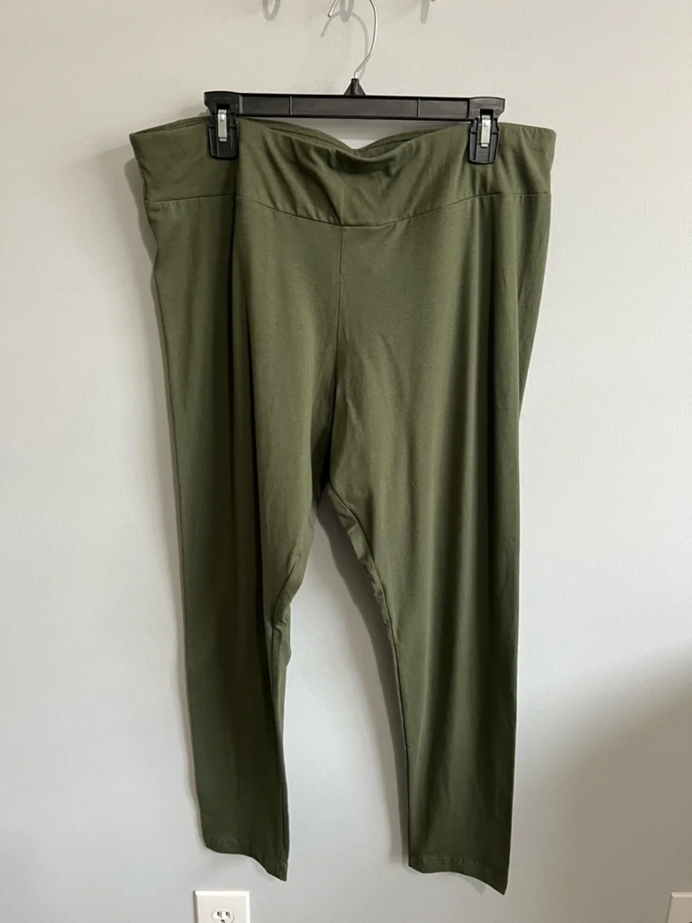 Time and Tru Size XXL Green Leggings Elastic Waist Activewear NWT